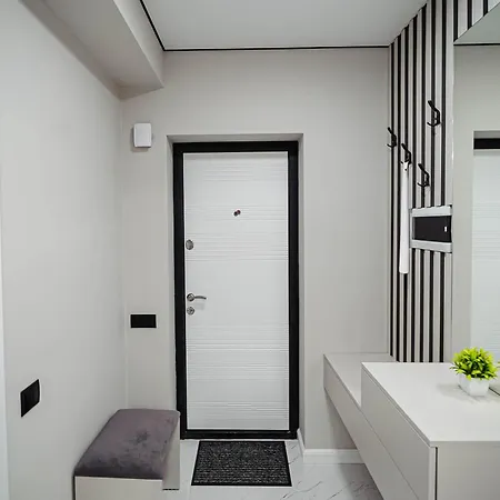 Apartment Elegance And Ciocana View *